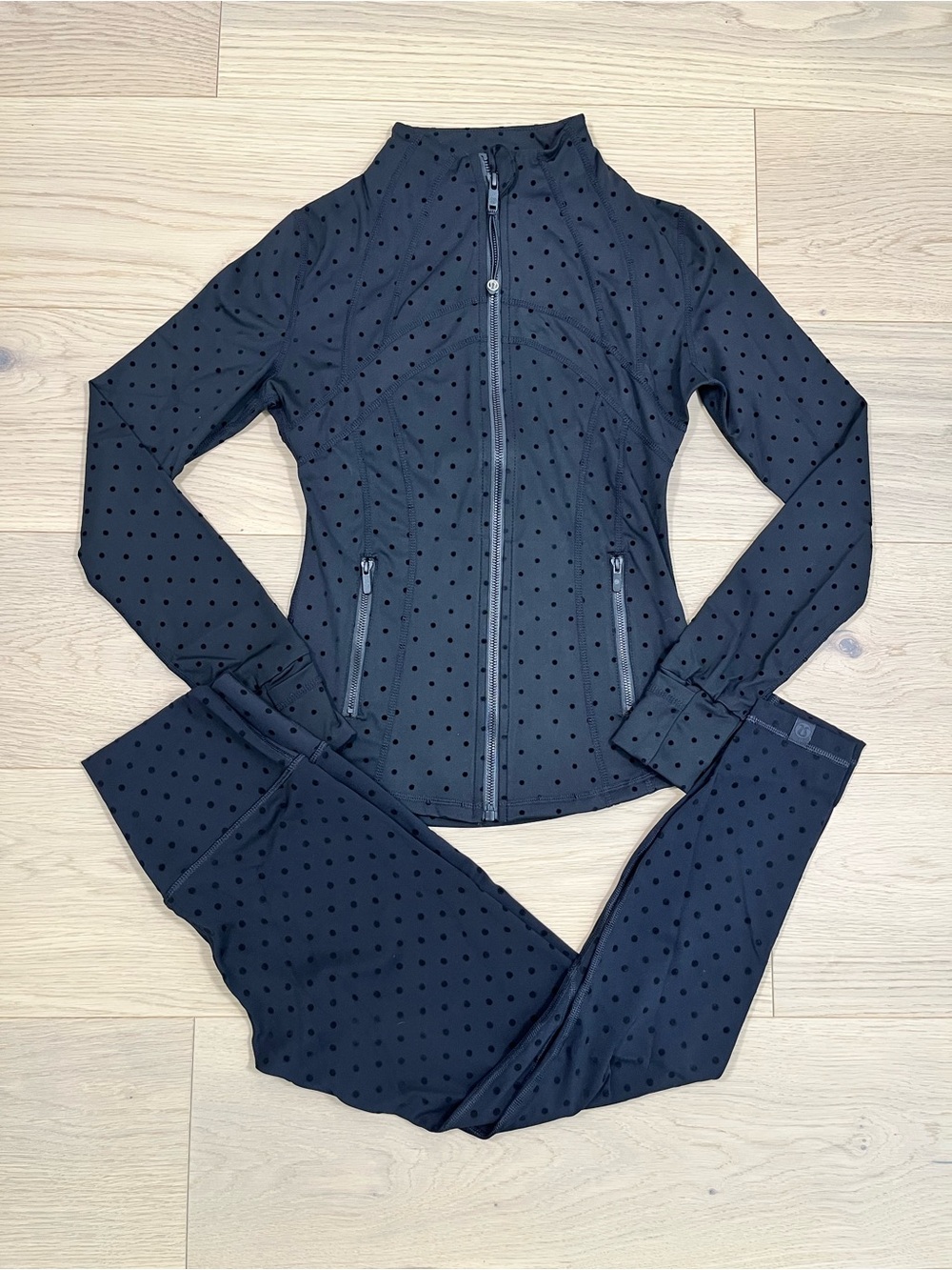 Lululemon Define Polka
Dot Matching Jacket and Leggings Set